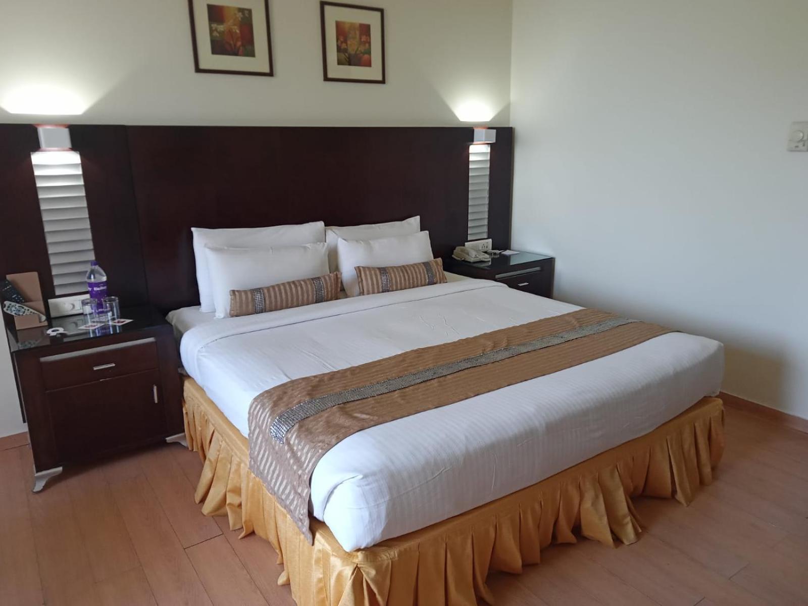 The Red Maple Mashal Indore Exterior foto