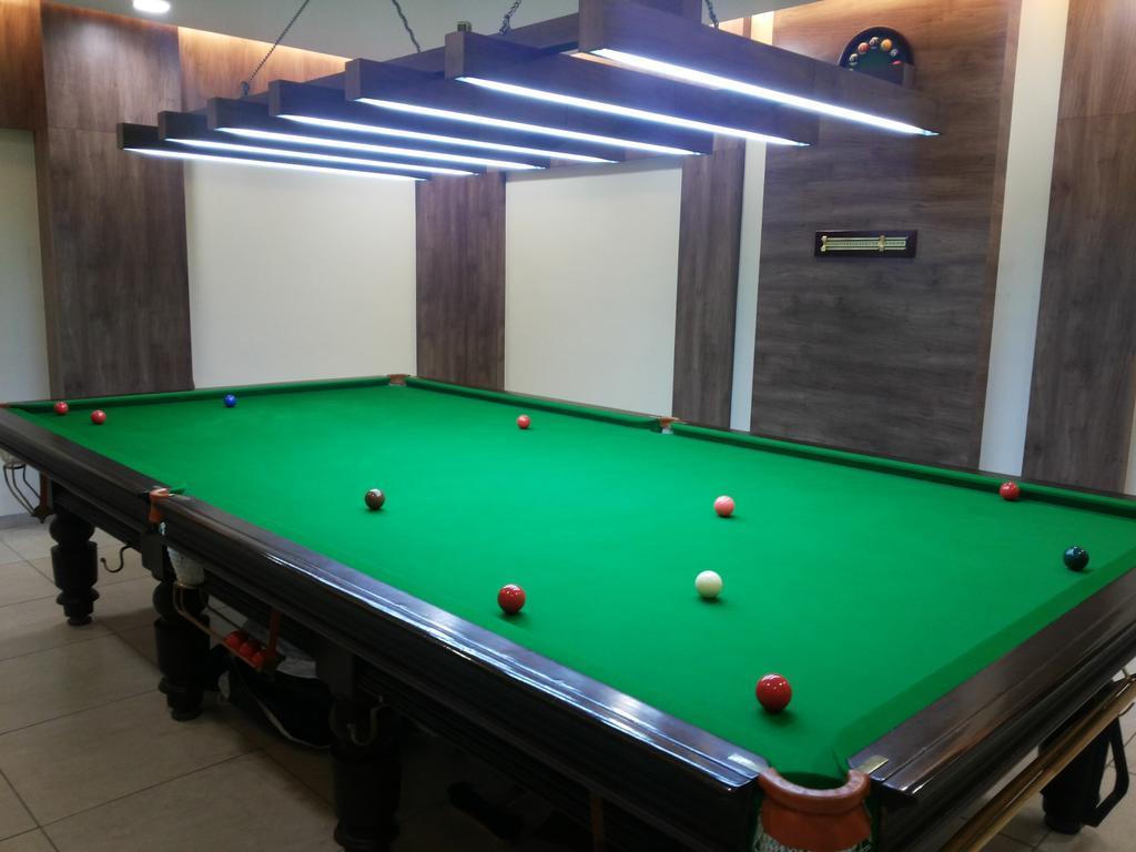 The Red Maple Mashal Indore Exterior foto