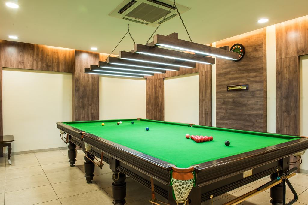 The Red Maple Mashal Indore Exterior foto