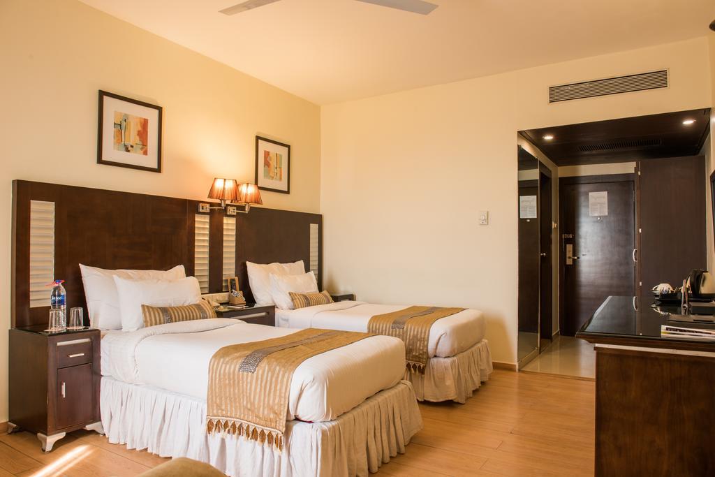 The Red Maple Mashal Indore Exterior foto